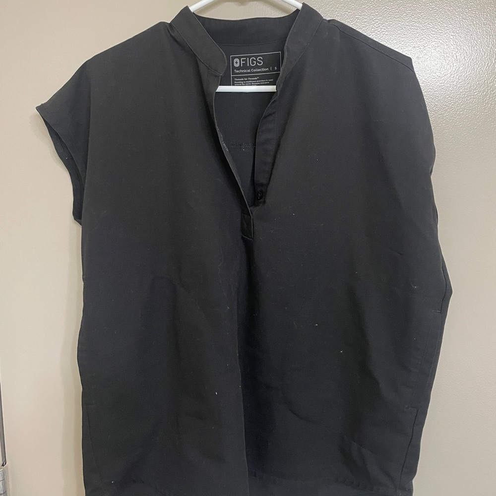 FIGS Rafaela oversized scrub top